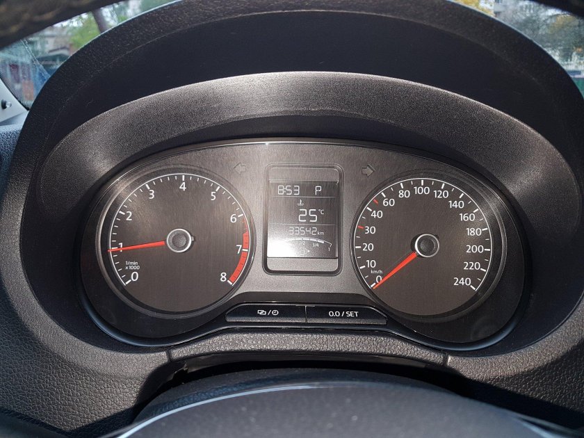 Приборная панель Фольксваген поло седан