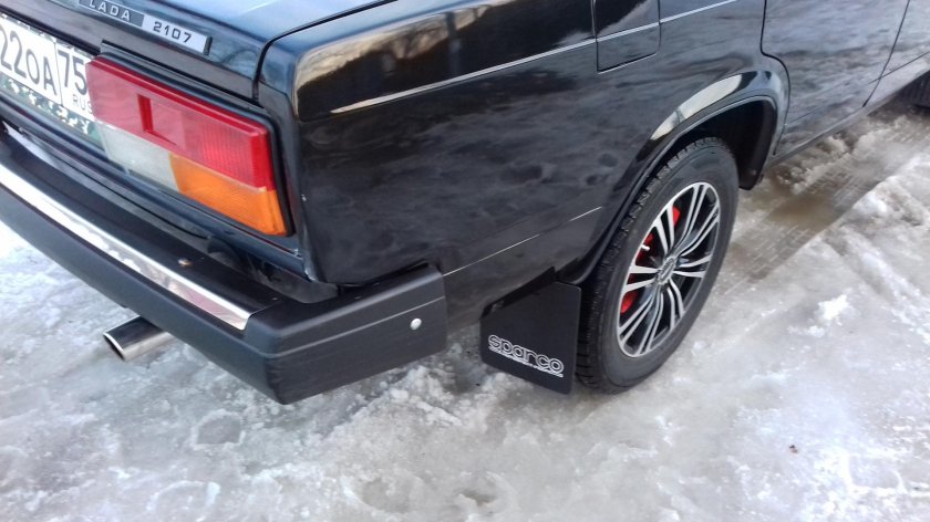 Брызговики Sparco на ВАЗ 2107