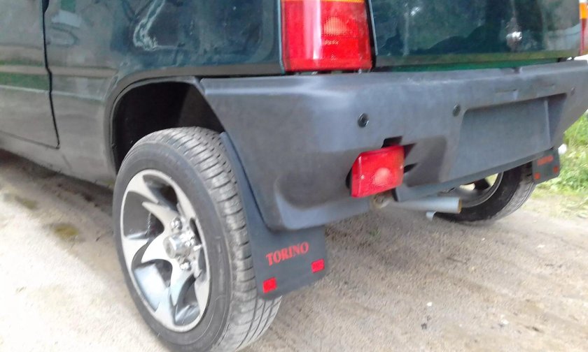 Брызговики на ВАЗ 11113 Ока