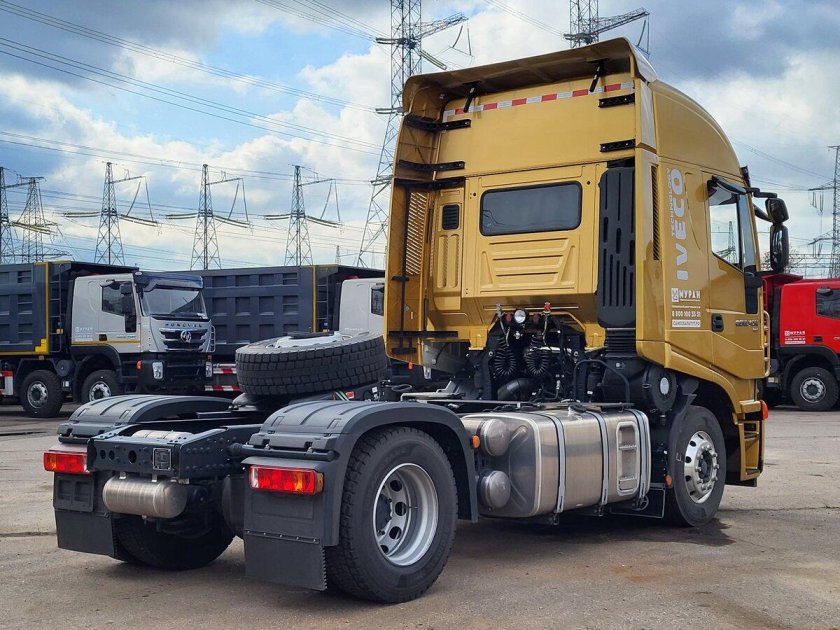 Тягач ивеко