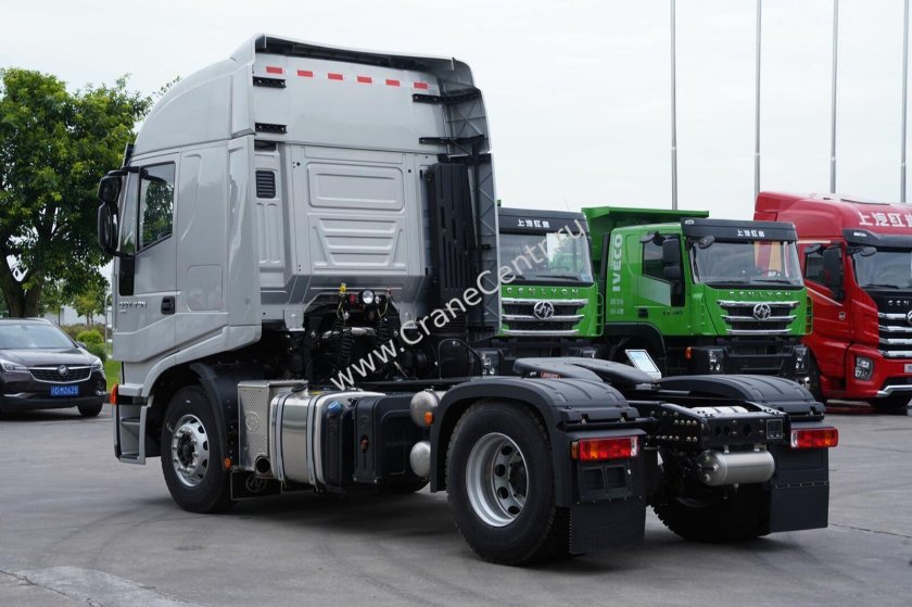 Седельный тягач 4x2 Hongyan SAIC-Iveco