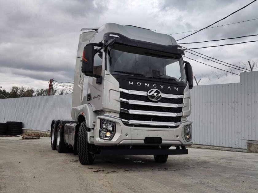 Тягач Hongyan 6х4 430