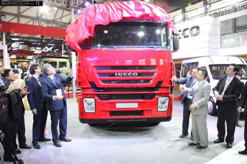 Тягач Ивеко 682