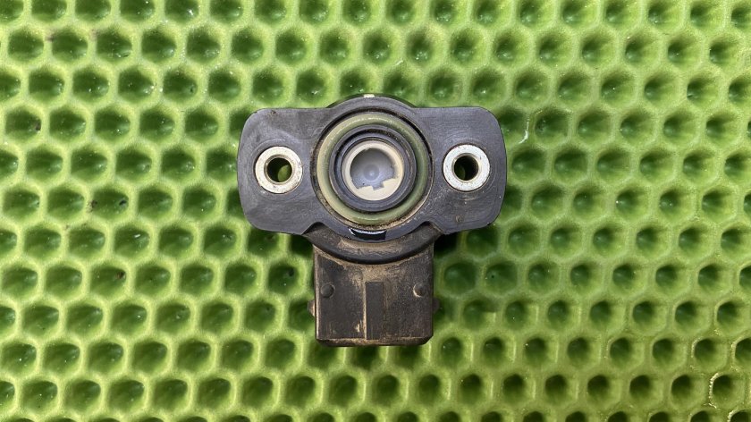 Датчик положения дроссельной заслонки бмв