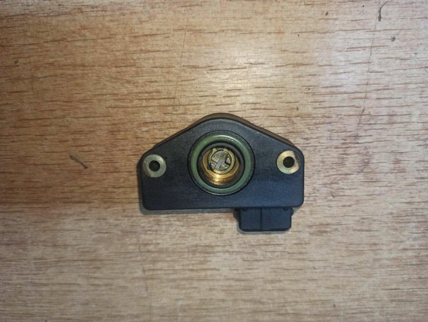 Датчик положения дроссельной заслонки бмв
