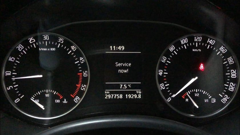 Шкода Октавия 2015 на прибор ток потерял