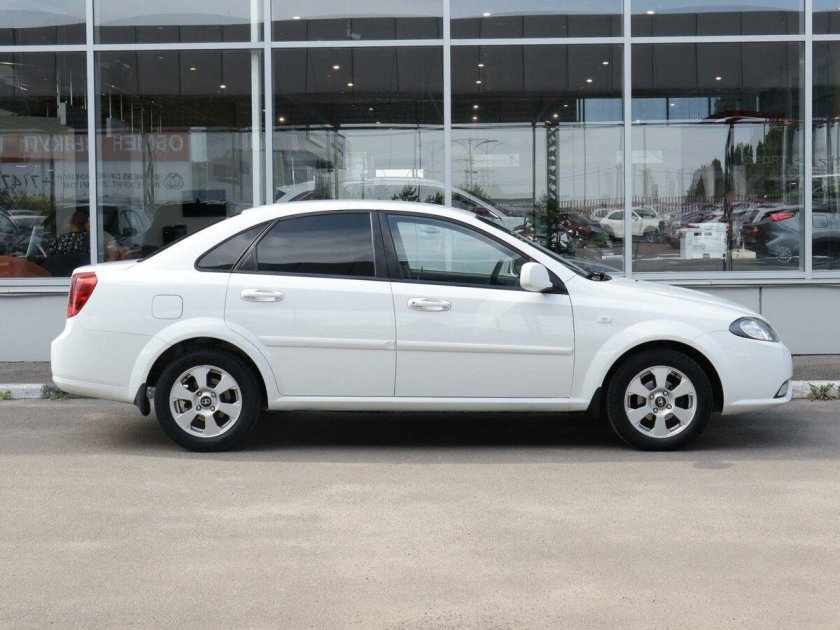 Gentra Chevrolet белый