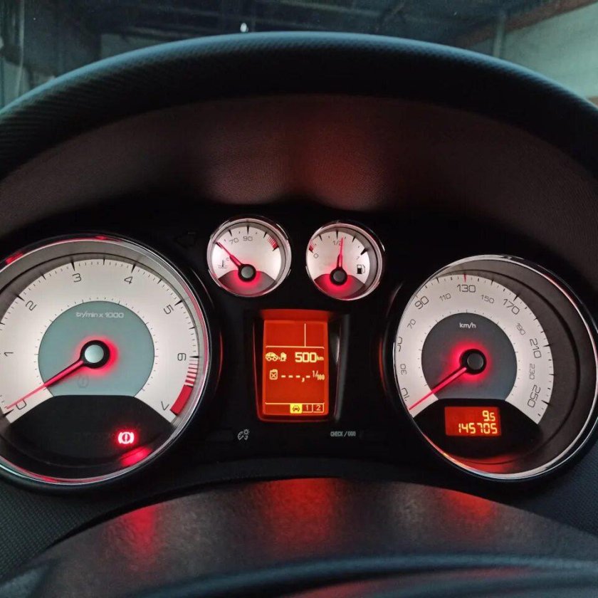 Приборка Пежо 308