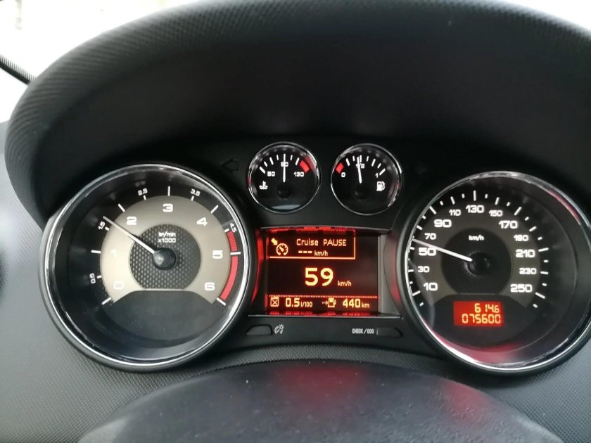 Как снять приборную панель Пежо 408