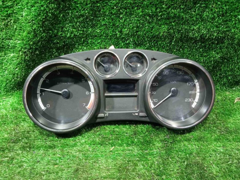 Приборная панель 308