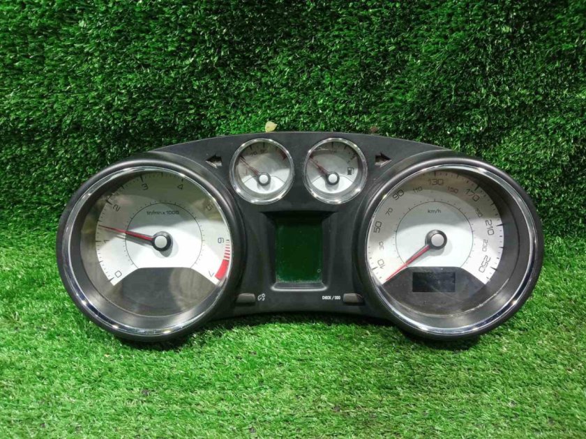 Приборная панель 308