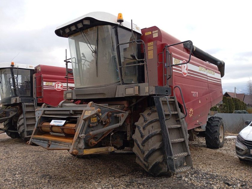 Комбайн гомсельмаш