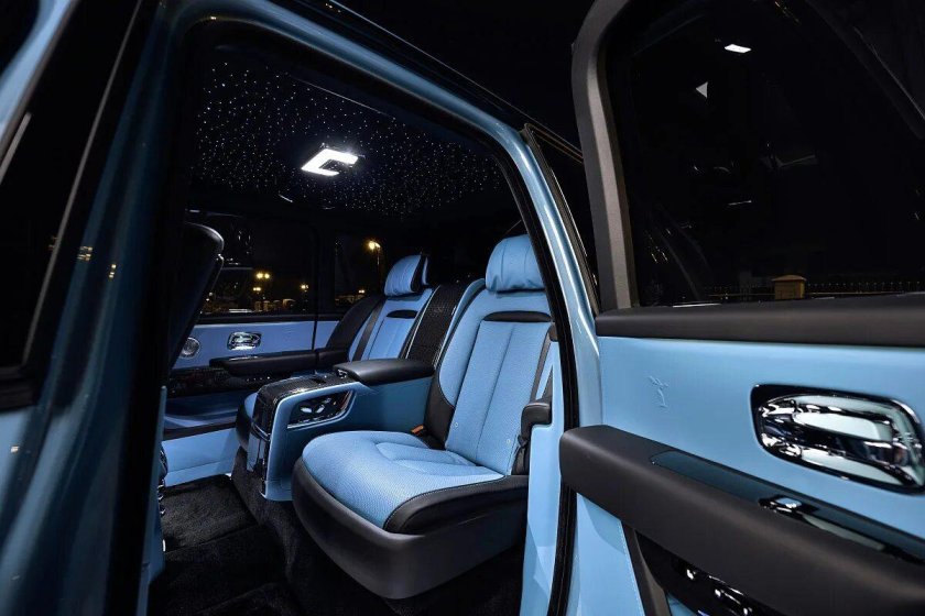 Rolls Royce Cullinan интерьер