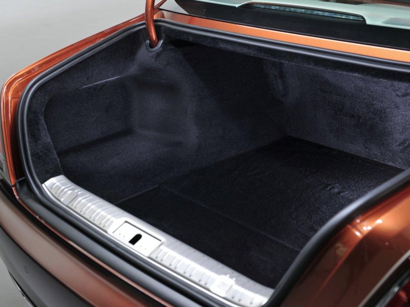 Роллс Ройс врайт багажник