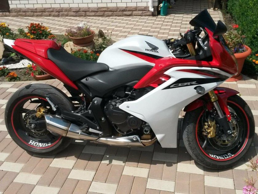 Honda CBR 600 кубов