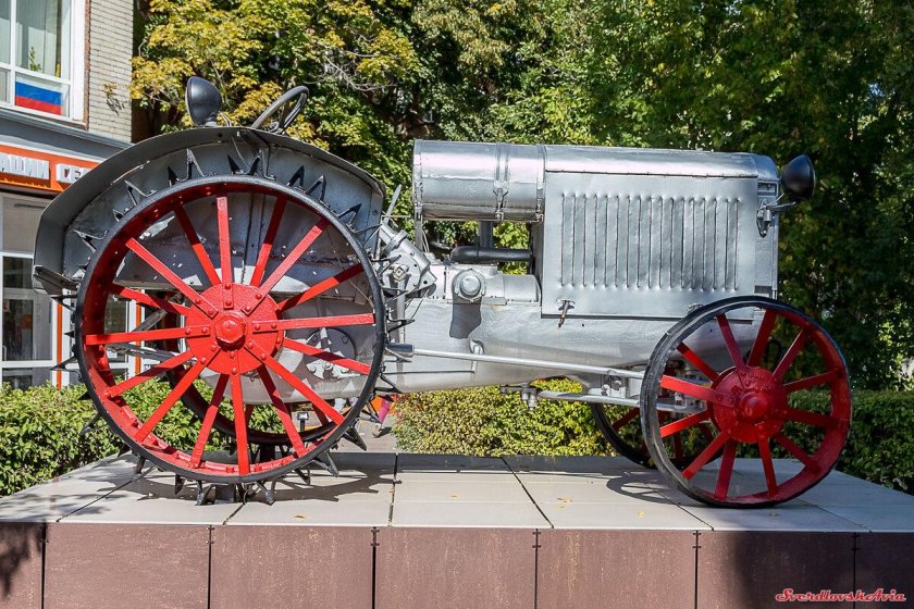 Трактор стз 15 30