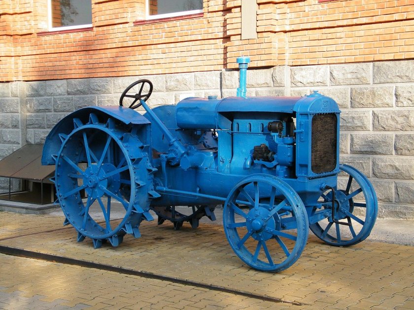 ХТЗ 15 30 трактор