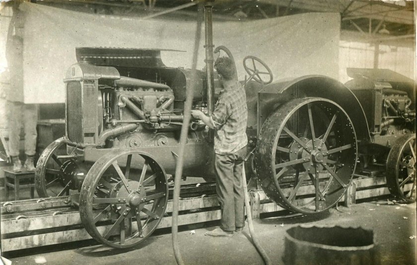 Трактор ХТЗ 1930