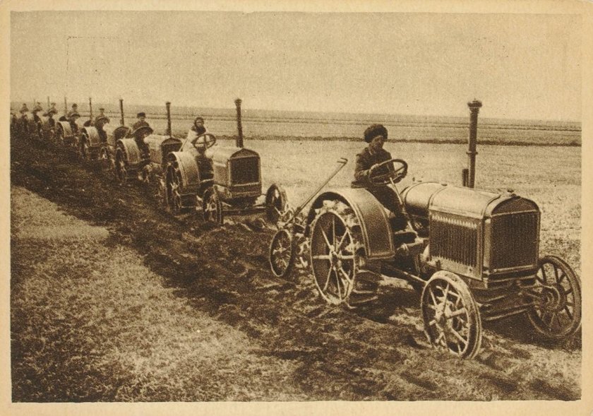 Колхоз СССР трактор пахота