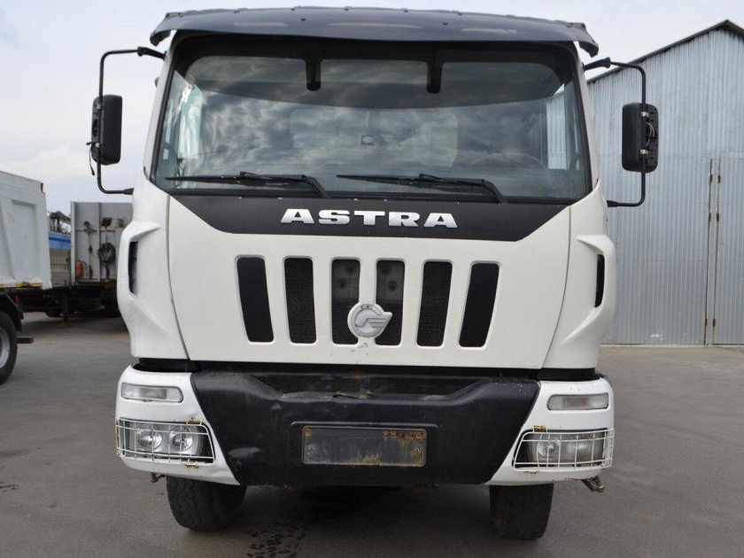 Самосвал ивеко