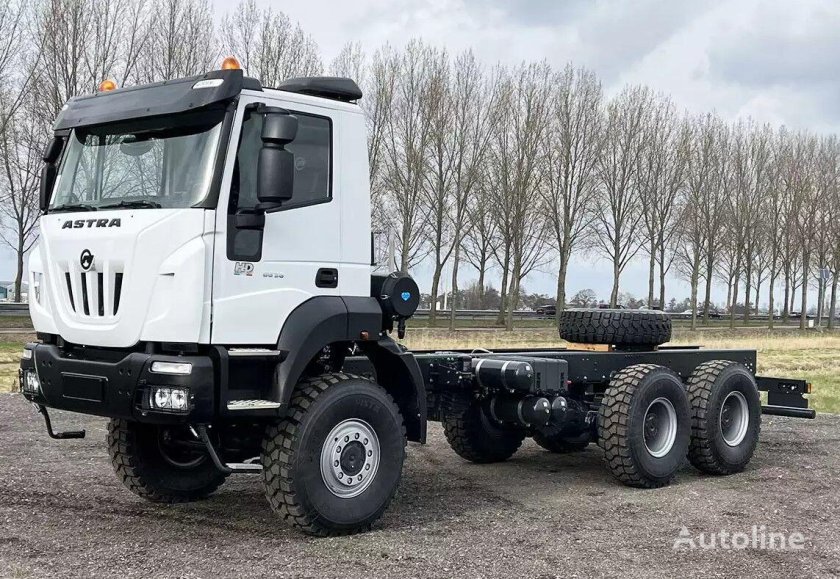 Ивеко Траккер тягач 6х6