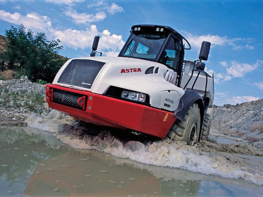 Шарнирно-сочлененный самосвал Astra