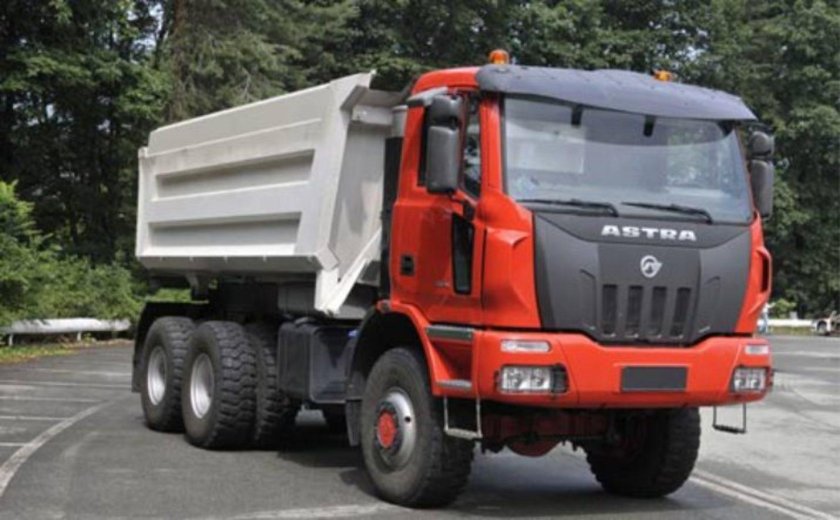 Самосвал ивеко