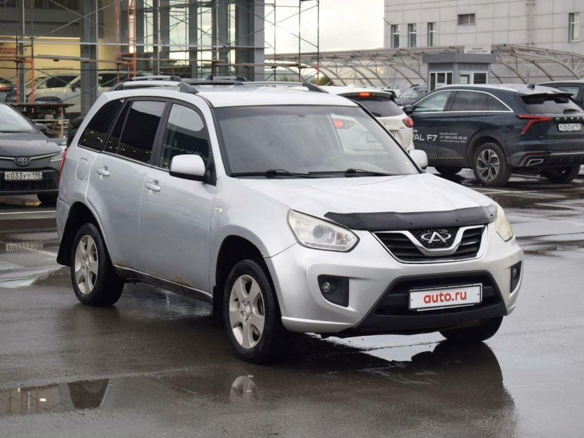 Машина chery tiggo