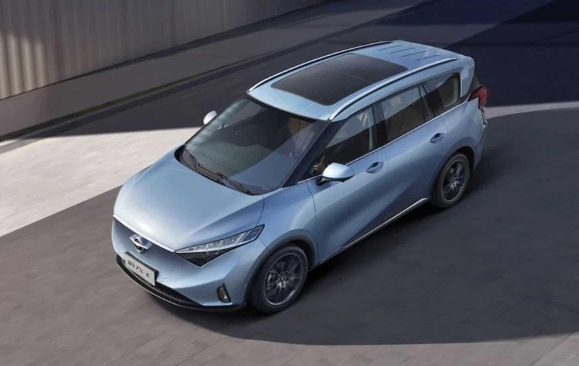 Семейный автомобиль 2022