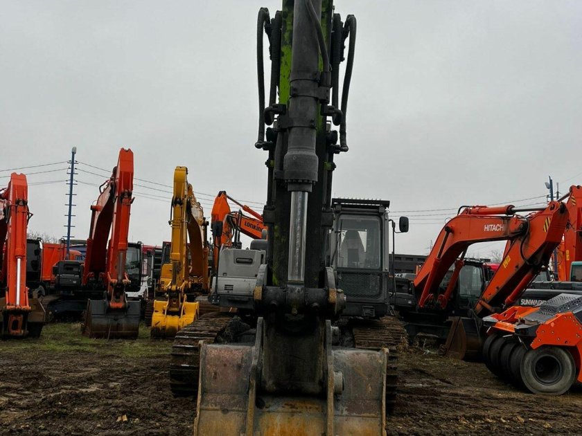 Экскаватор volvo