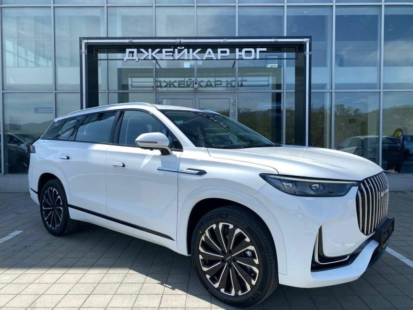 Автомобиль jaecoo j 8