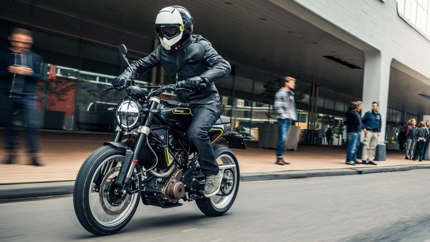 Мотоцикл Husqvarna Svartpilen 401