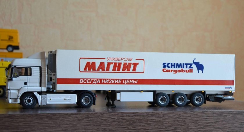 Масштабная модель man TGS магнит