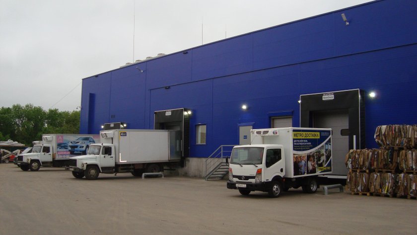 Зона разгрузки на складе