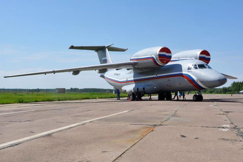 Самолет Чебурашка АН 72