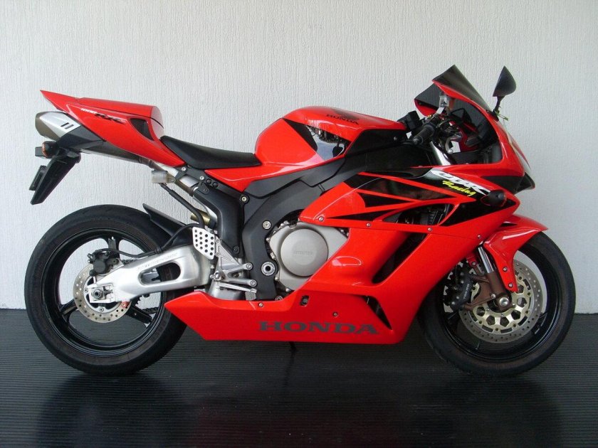 Honda CBR 1000rr 2005