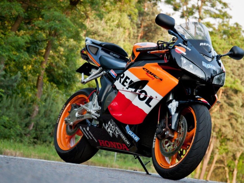 Honda Fireblade 1000 RR 2004