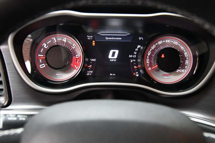 Спидометр Додж Челленджер 3.6