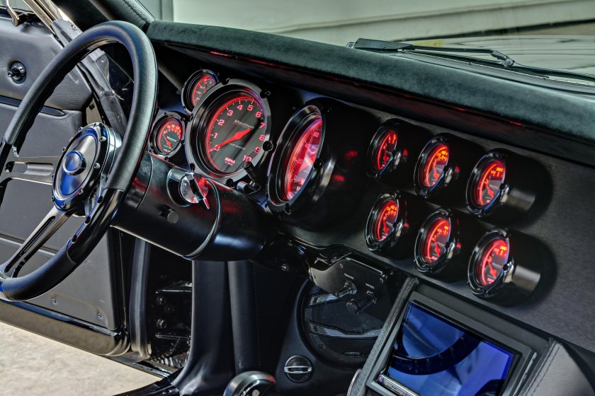 Dodge Charger 1968 салон