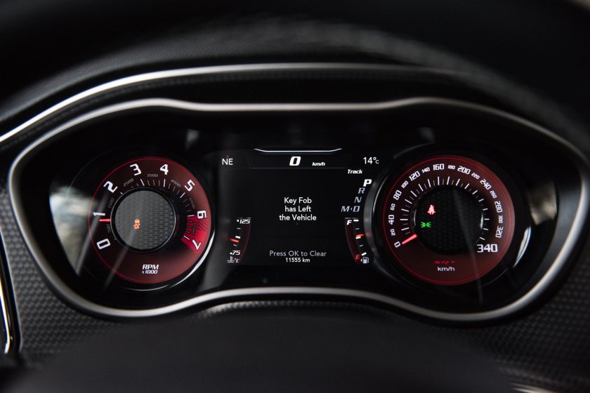 Спидометр Додж Челленджер