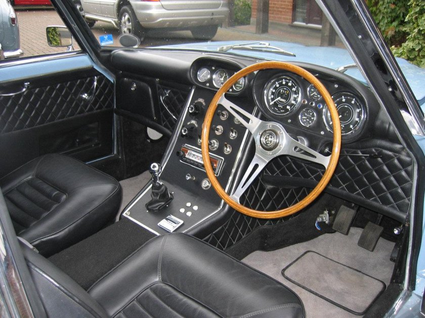 Gordon-Keeble gt Interior