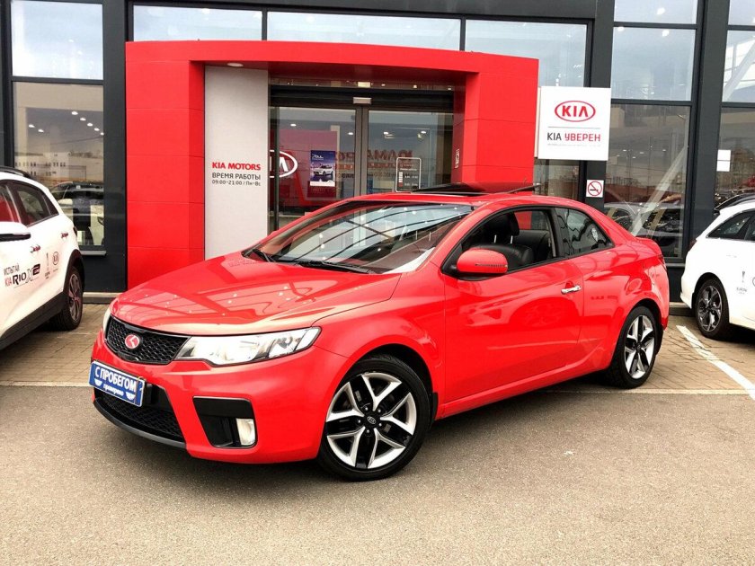 Красный Киа Церато 2011