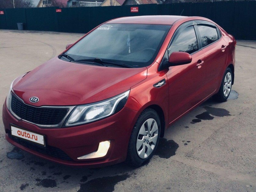 Kia Rio 3 красная