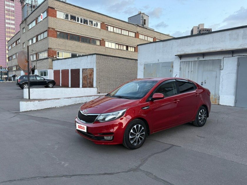 Kia rio 4 красная