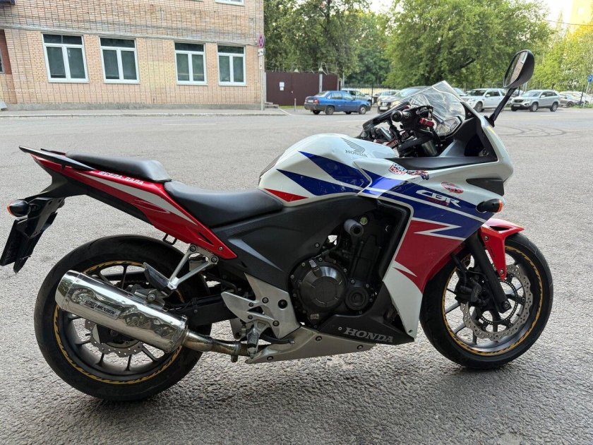 Honda cbr 400 r