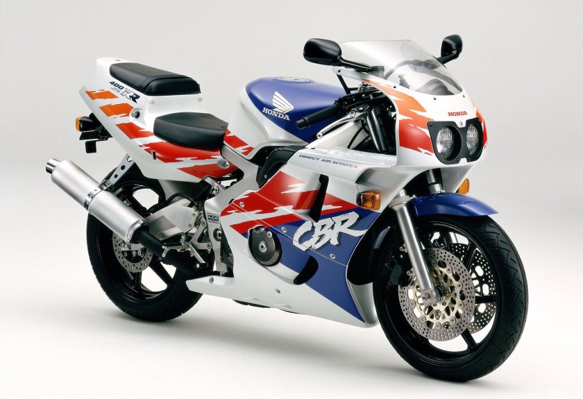 Honda CBR 400 RR 2015