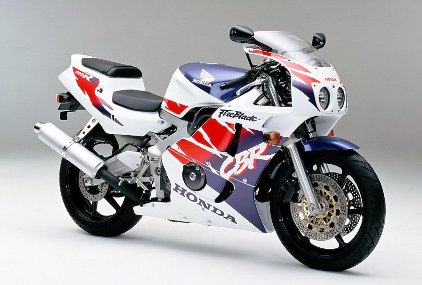Honda cbr400rr nc29