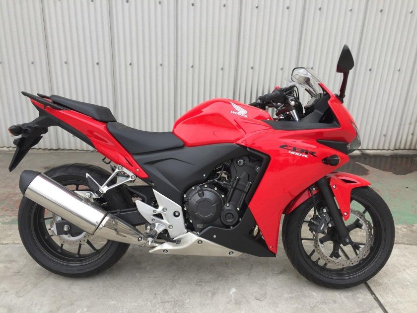 Хонда СБР 400