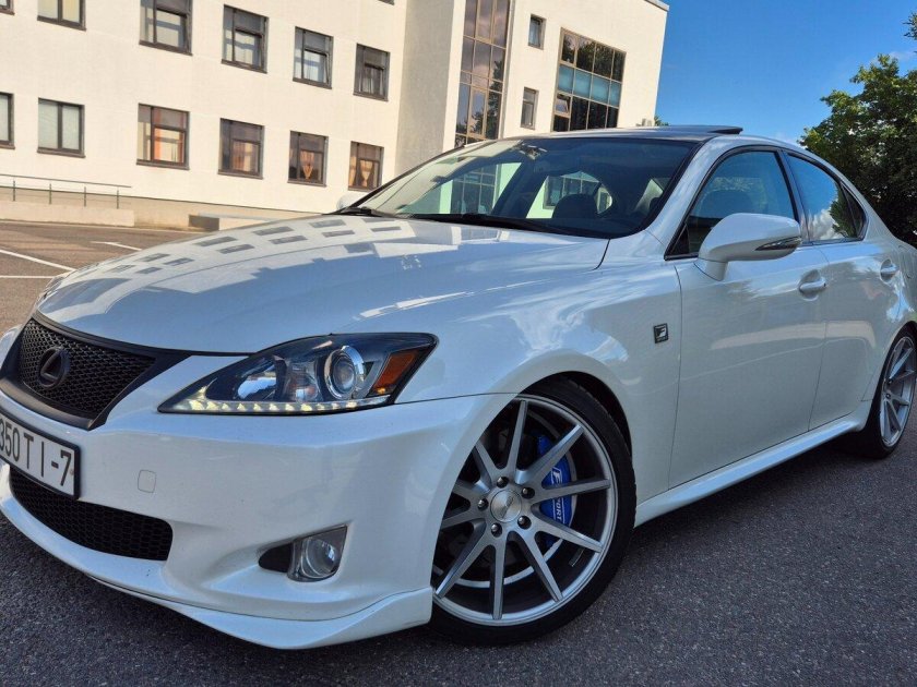 Лексус is 250 2011