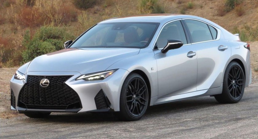 Lexus is 350 f sport 2021